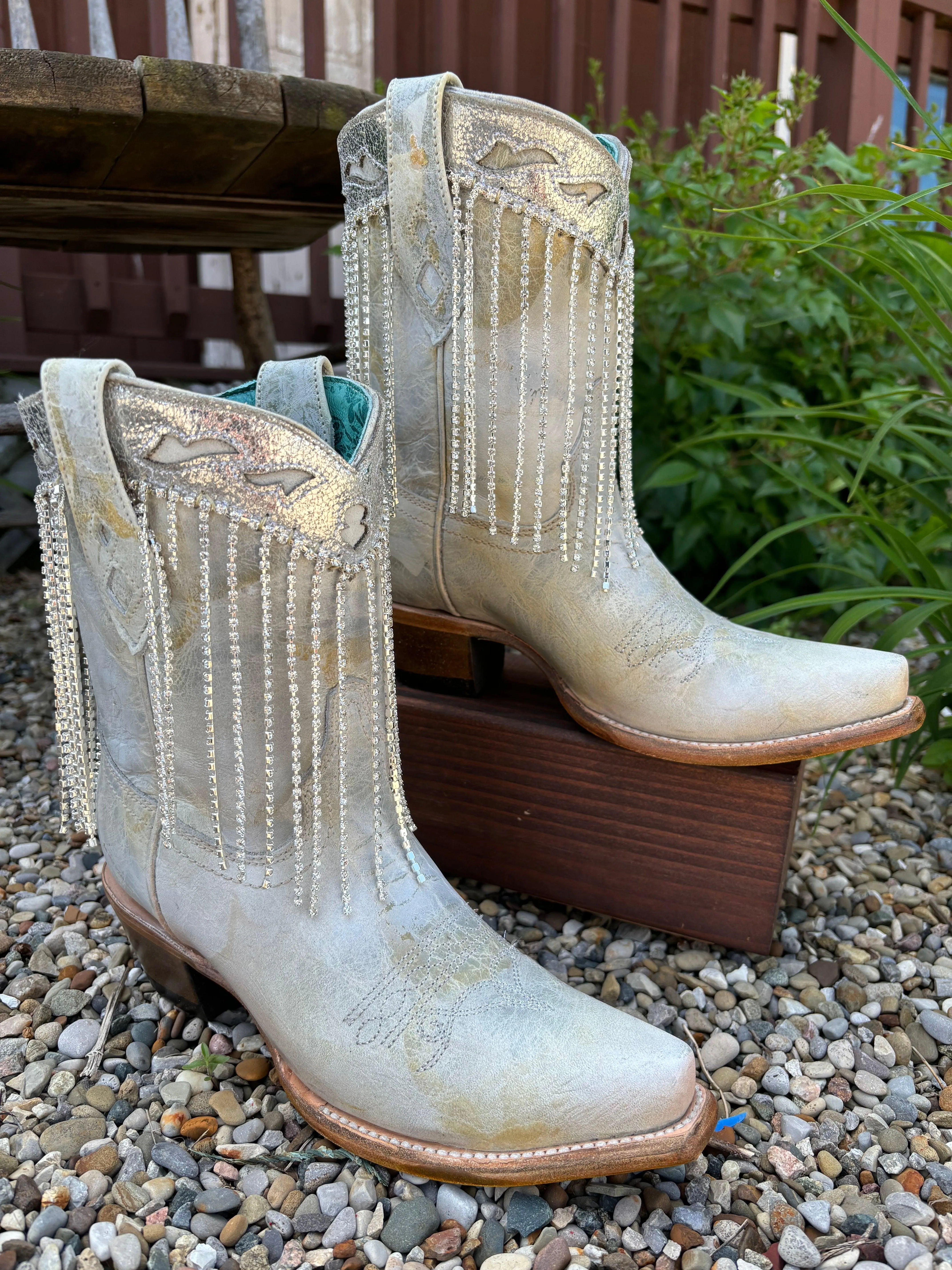 Corral Women's White & Silver Overlay Crystal Fringe Snip Toe Ankle Cowgirl Boots Z5250