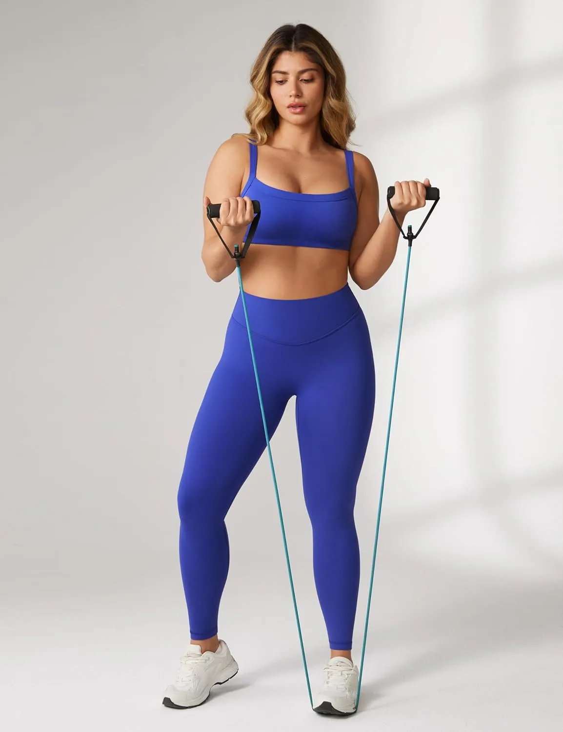 Hugcurve Adjustable Sports Bra Square Neck Wireless Padded Yoga Workout Tops