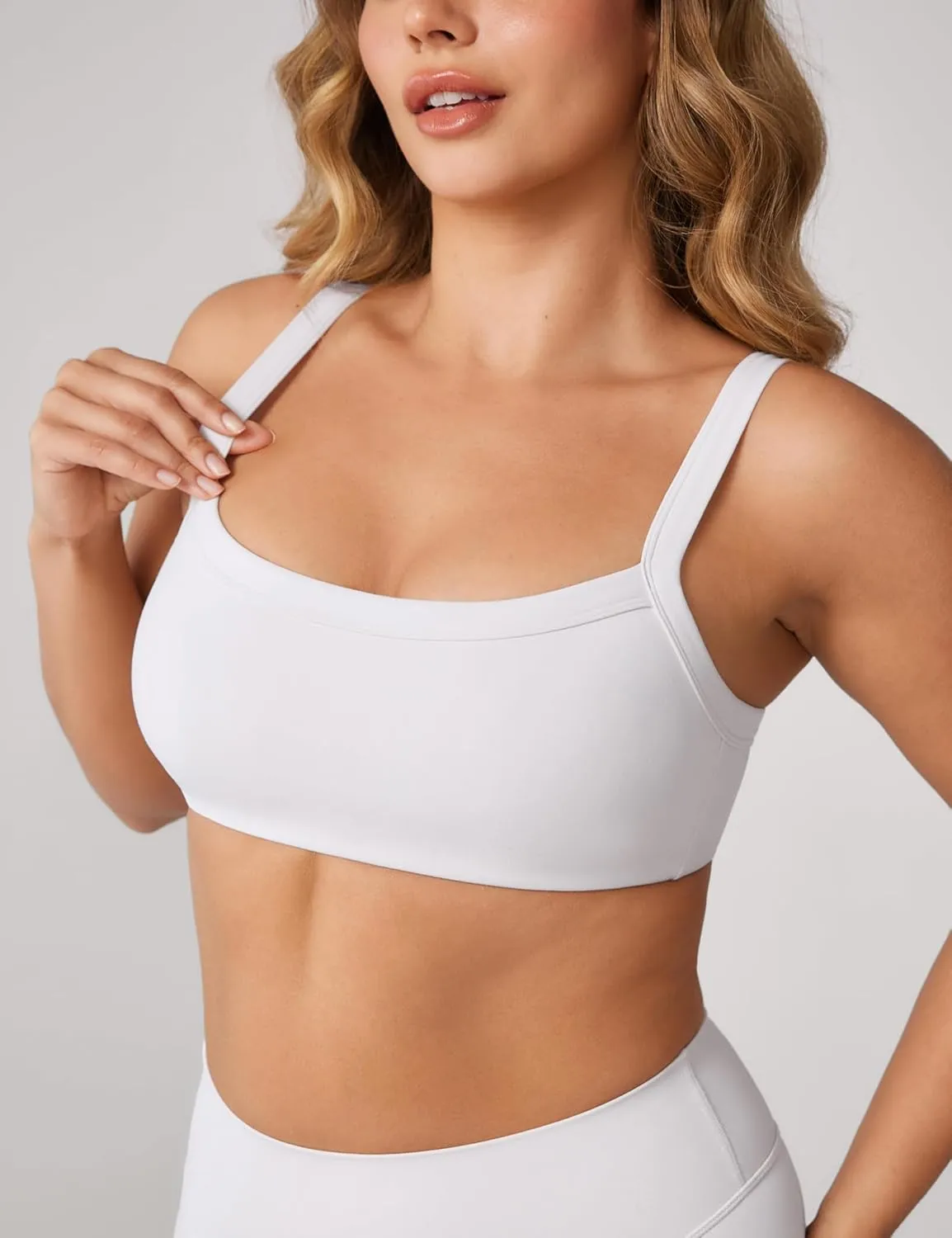 Hugcurve Adjustable Sports Bra Square Neck Wireless Padded Yoga Workout Tops